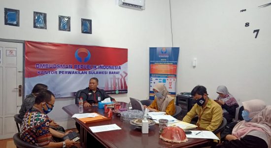 Ombudsman Sulbar Serahkan LAHP Desa Saptanjaya, Ini Isinya