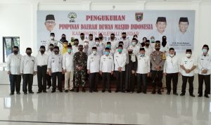 Gubernur Sulawesi Barat Lantik Pengurus DMI Polewali Mandar Periode 2020 – 2025