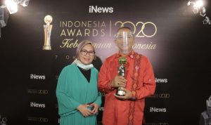 Berkat Inovasinya, Bupati Polman Terima Penghargaan Indonesian Awards 2020