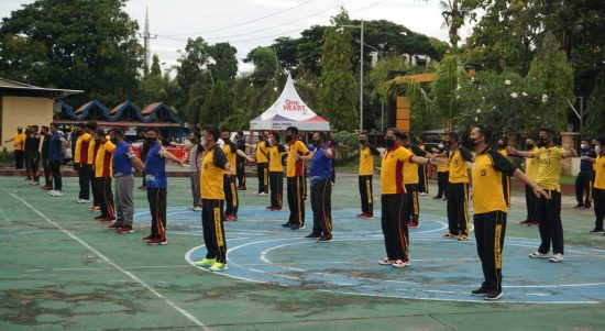 Jumat Sehat, Personil Polres Polman Laksanakan Olahraga Bersama