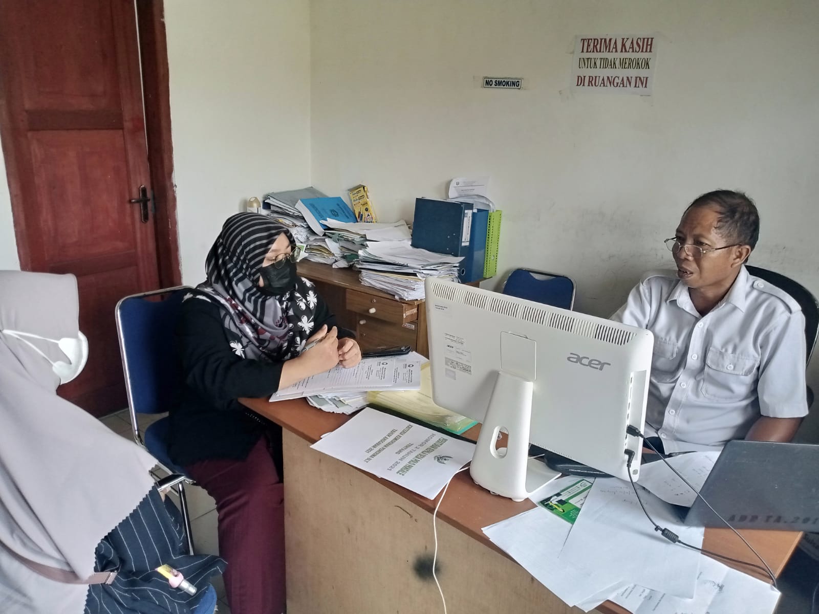 Kunjungi Desa Polo Pangale,  Ombudsman Sulbar : Pemdes Harus Proaktif Memperbaharui DTKS