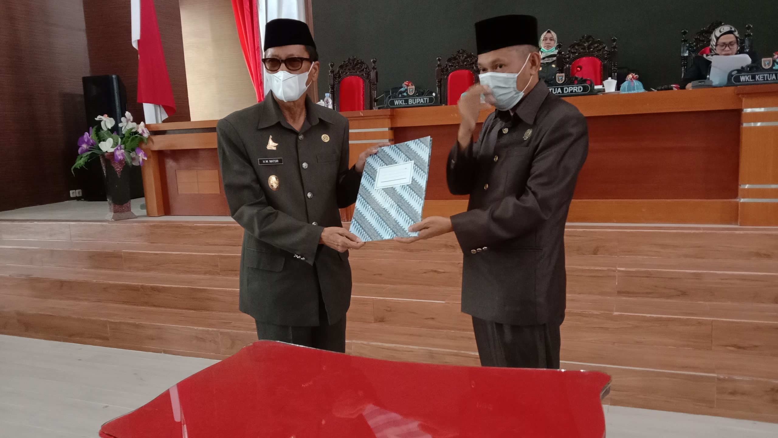 Dua Ranperda di setujui DPRD Polman menjadi Perda
