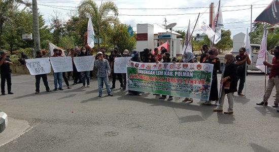 Polman Darurat Sampah, Gabungan LSM gelar Aksi minta kejelasan soal TPA