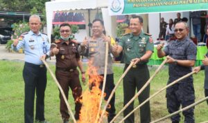 Kapolres Polman hadiri Pemusnahan Barang Bukti di Kajari Polman