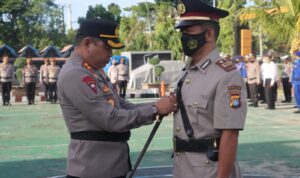 Kapolres Polman pimpin Upacara penyematan tanda jabatan Kabag Log
