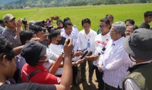 Wamentan Bersama Gubernur Sulbar Gerak Cepat Tangani Virus Jembrana di Sulbar