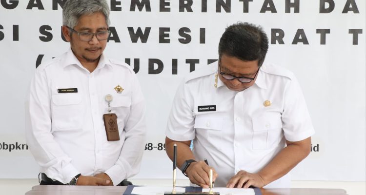 Pemprov Sulbar serahkan LKPD 2022 ke BPK Sulbar