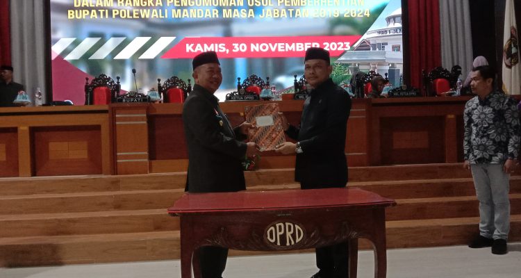 Dewan Umumkan Masa Jabatan Bupati Polman Berakhir 31 Desember 2023