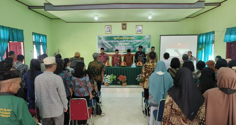 IPARI Mamasa Gelar Rakerda, Kakan Kemenag Harapkan Program Inovatif untuk Pemberdayaan Masyarakat