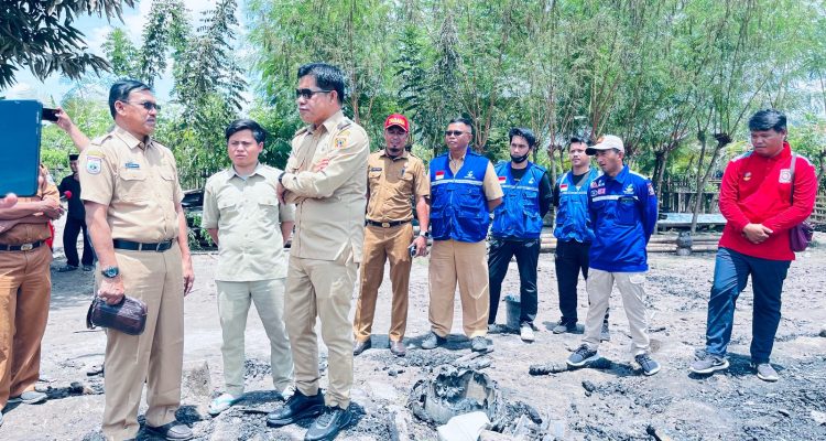 Kebakaran Di Gattungan Campalagian, Pj. Bupati Polman Serahkan Bantuan Secara Langsung