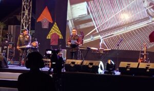Orasi Budaya Dr. Aco Musaddad, Pentinganya Generasi Muda Wajib Melestarikan Tenun Sutra Mandar !