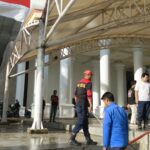 Sambut HUT RI ke-80, Pemkab Polman Gotong Royong “Jum’at Bersih Relawan Merdeka”