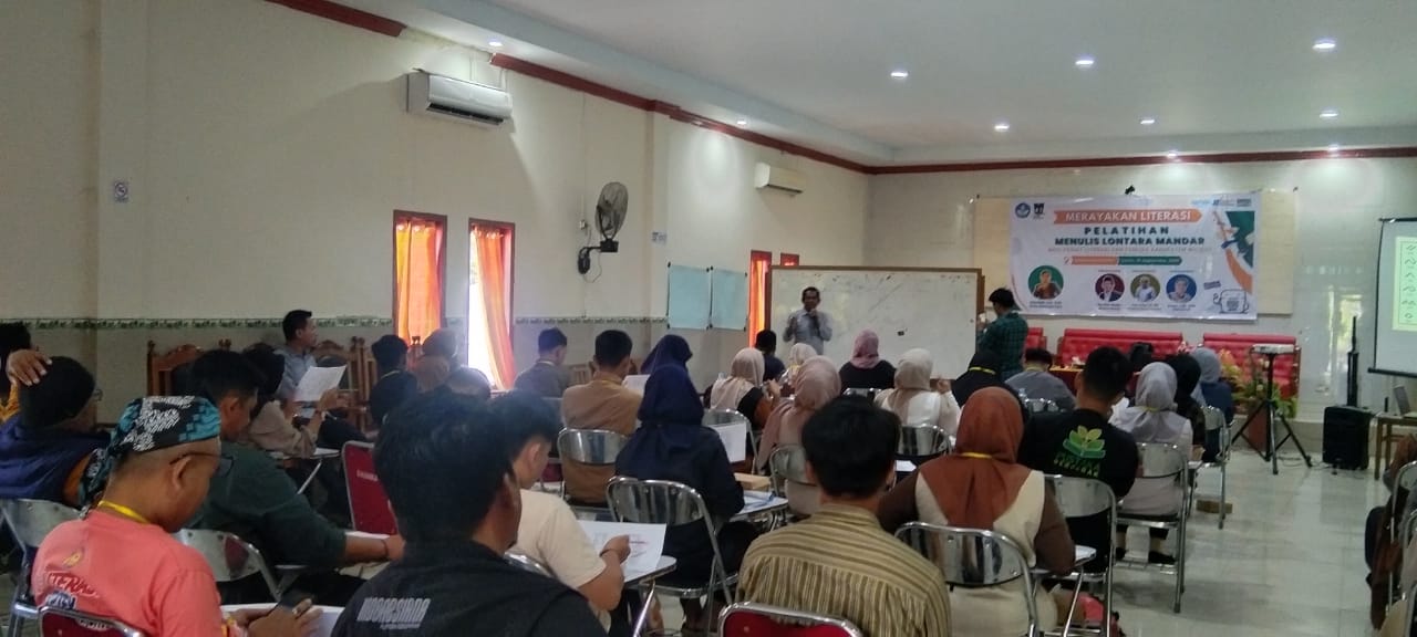 Pelatihan Menulis Lontar Digelar, Upaya Nyata Lestarikan Warisan Literasi Mandar