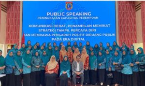 Tingkatkan Peran di Era Digital, Ratusan Pengurus PKK Polewali Mandar Ikuti Pelatihan Public Speaking Tingkatkan Peran di Era Digital, Ratusan Pengurus PKK Polewali Mandar Ikuti Pelatihan Public Speaking