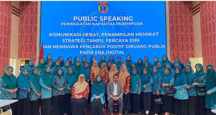 Tingkatkan Peran di Era Digital, Ratusan Pengurus PKK Polewali Mandar Ikuti Pelatihan Public Speaking Tingkatkan Peran di Era Digital, Ratusan Pengurus PKK Polewali Mandar Ikuti Pelatihan Public Speaking