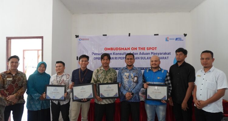 Beri Edukasi Dan Layanan Aduan Di Desa Lariang, Ombudsman Sulbar Libatkan PLN & Pertamina