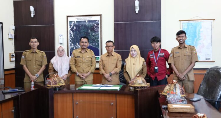 Percepat Pemerataan Akses Digital, Bupati Polman Bahas Penanganan Blank Spot dengan Kementerian Komdigi Secara Virtual Percepat Pemerataan Akses Digital, Bupati Polman Bahas Penanganan Blank Spot dengan Kementerian Komdigi Secara Virtual