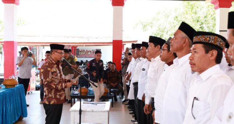 Perkuat Harmoni Keberagaman, Bupati Samsul Mahmud Lantik Pengurus FPK Se-Kecamatan Wonomulyo