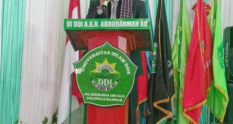 Bupati Polman Tekankan Peran Kampus dan Wisudawan sebagai Agen Perubahan