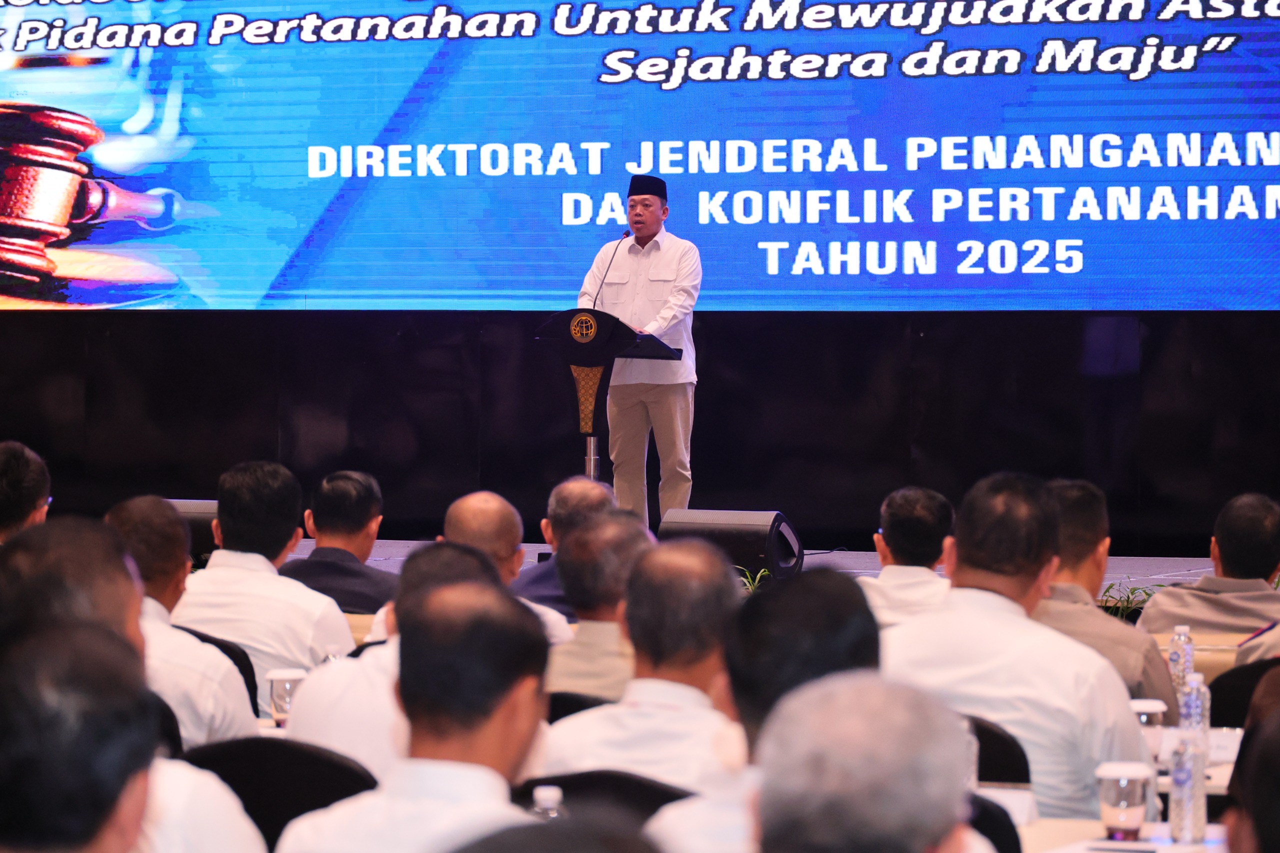 Menteri Nusron Peringatkan Mafia Tanah Terus Bermetamorfosis: “Jangan Sampai Terlibat!”