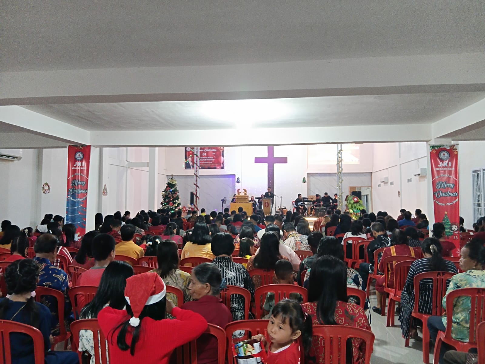 Perayaan Natal GKJIKA di Polman Berlangsung Aman dan Khidmat