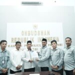 Ombudsman Sulbar Serahkan Policy Brief, Soroti Pelayanan PDAM Tirta Manakarra Ombudsman Sulbar Serahkan Policy Brief, Soroti Pelayanan PDAM Tirta Manakarra