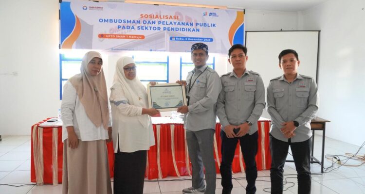 Tingkatkan Pengetahuan Pelayanan Publik di Sektor Pendidikan Ombudsman RI Sulawesi Barat Gelar Sosialisasi di UPTD SMAN 1 Mamuju Tingkatkan Pengetahuan Pelayanan Publik di Sektor Pendidikan Ombudsman RI Sulawesi Barat Gelar Sosialisasi di UPTD SMAN 1 Mamuju