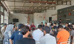 Ngopi Awal Tahun, Kadis Kominfo Polman Perkuat Silaturahim Bersama Awak Media