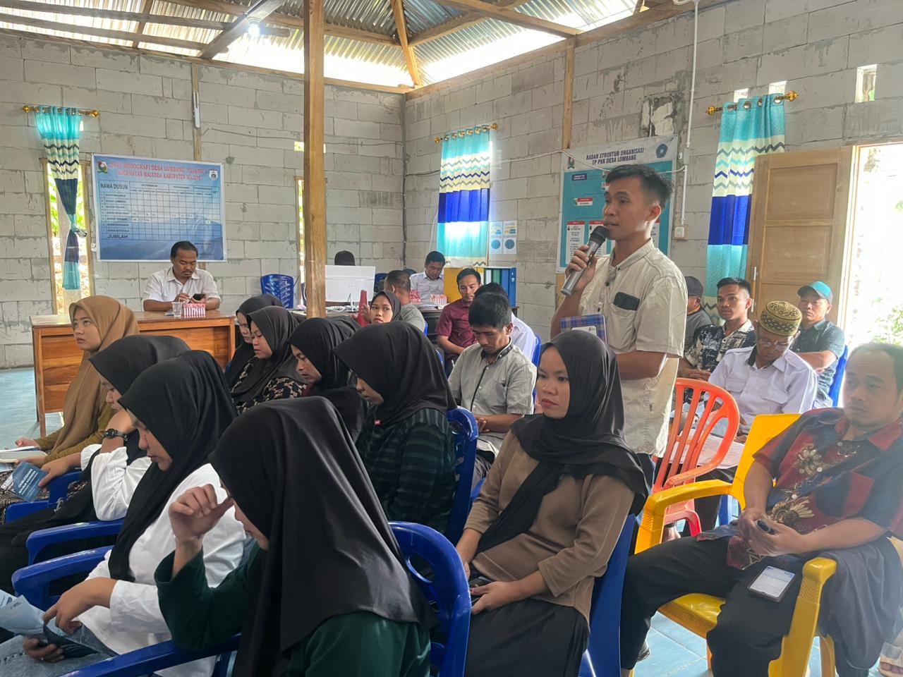 Lewati Akses Sulit, Ombudsman Sulbar Hadir Dengarkan Keluhan Warga Lombang