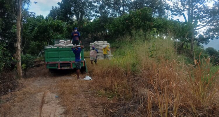 Peningkatan Akses Bulo–Lenggo, Material TMMD ke-127 Mulai Masuk Lokasi