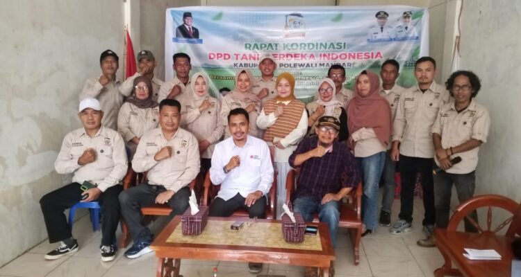 Wujudkan Kemandirian Pangan, Bupati Polewali Mandar Tekankan Sinergi Strategis dengan Pengurus Tani