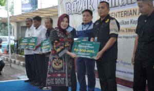 Kisah Haru di Balik Seragam: ATR/BPN Bagikan Santunan untuk Satpam dan Pramubakti di Bazar Ramadan 1447 H