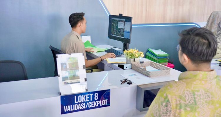 Manfaatkan Libur Lebaran, Warga Mamasa Diajak “Bersilaturahmi” dengan Sertifikat Tanah di Kantor Pertanahan