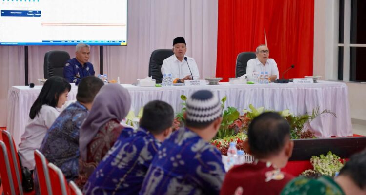 Percepat Sertifikasi Tanah Wakaf, Menteri ATR/Kepala BPN Serahkan 33 Sertipikat untuk Rumah Ibadah di Sulawesi Tengah