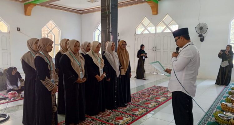 Resmi Dikukuhkan, Majelis Taklim Nurul Iman Bulubawang Gelar Maccera Baca