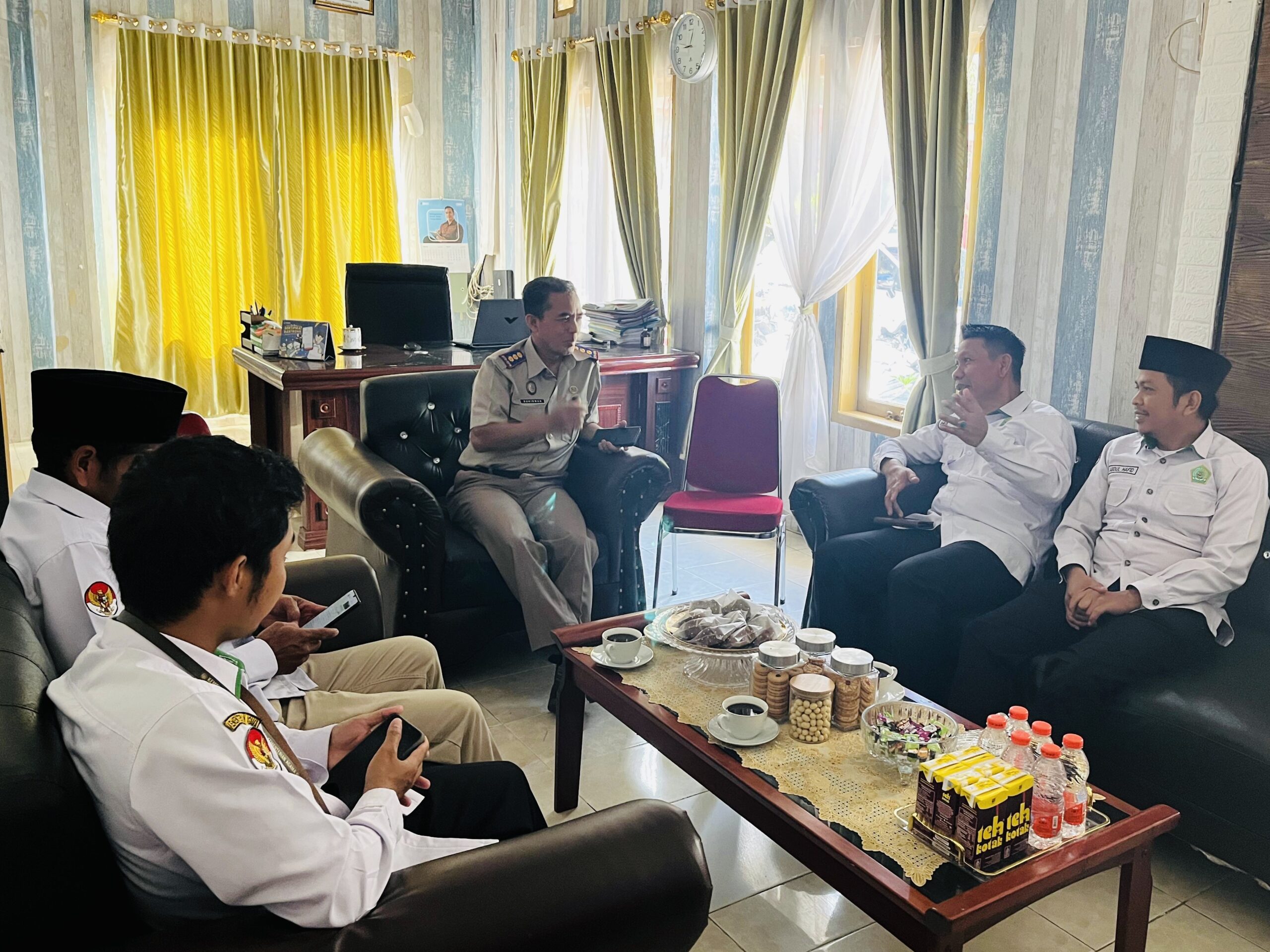 Perkuat Sinergi, Kantor Pertanahan dan Kemenag Mamasa Jalin Silaturahmi