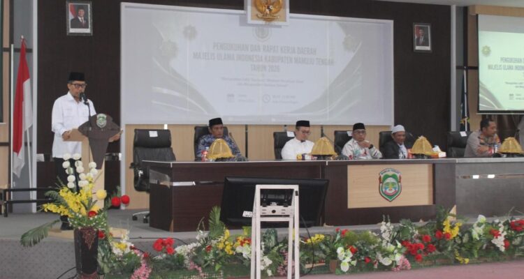 Hadiri Pengukuhan dan Rakerda MUI, Kakan Kemenag Mamuju Tengah Tekankan Jaga Toleransi