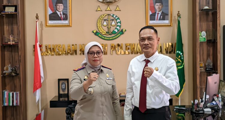 Kantor Pertanahan Kabupaten Polewali Mandar melaksanakan penandatanganan Kesepakatan Kerja Sama dengan Kejaksaan Negeri Polewali Mandar