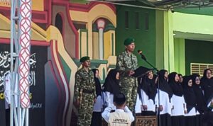 Jadi Inspektur Upacara di MAN 1 Polman, Dandim Polman Tanamkan Disiplin dan Cinta Tanah Air