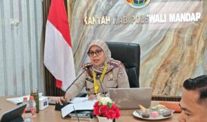 Kantor Pertanahan Kabupaten Polewali Mandar mengikuti rapat persiapan sertipikasi lintas sektor penyediaan 3 juta rumah yang diselenggarakan oleh Kementerian Kantor Pertanahan Kabupaten Polewali Mandar mengikuti rapat persiapan sertipikasi lintas sektor penyediaan 3 juta rumah yang diselenggarakan oleh Kementerian