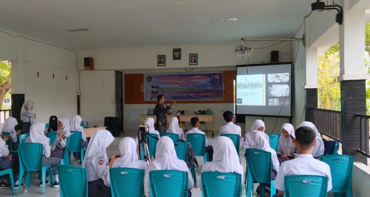 Tumbuhkan Jiwa Jurnalis, INFOS SMAN 1 Polewali selenggarakan Pelatihan Jurnalistik Tingkat Dasar (PJTD)