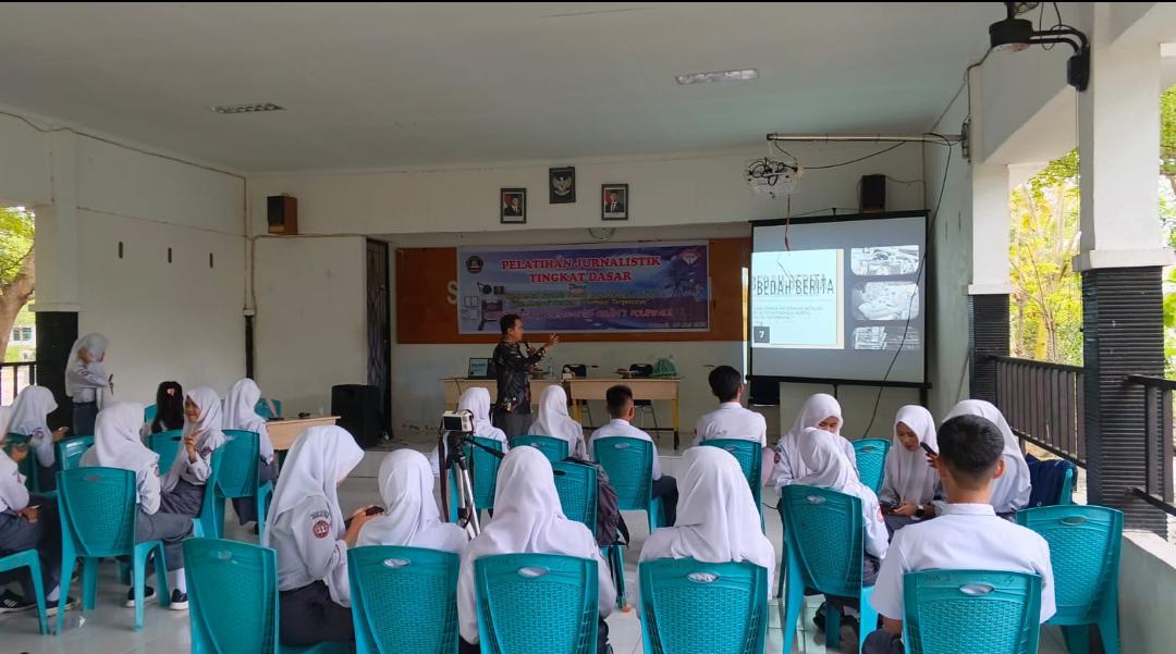 Tumbuhkan Jiwa Jurnalis, INFOS SMAN 1 Polewali selenggarakan Pelatihan Jurnalistik Tingkat Dasar (PJTD)