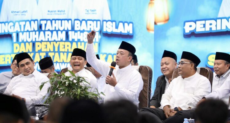 Peringati Tahun Baru Islam 1448 H, Menteri Nusron Ajak Masyarakat Berhijrah Menuju Perbaikan Peringati Tahun Baru Islam 1448 H, Menteri Nusron Ajak Masyarakat Berhijrah Menuju Perbaikan