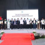 SERAHKAN LEBIH DARI 1.000 SERTIPIKAT TANAH WAKAF DALAM ICOP 2026, MENTERI NUSRON MINTA PENERIMA JADI PIONIR PERCEPATAN SERAHKAN LEBIH DARI 1.000 SERTIPIKAT TANAH WAKAF DALAM ICOP 2026, MENTERI NUSRON MINTA PENERIMA JADI PIONIR PERCEPATAN