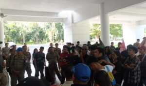 SEMARAK POLMAN MENGECAM KERAS TINDAKAN REPRESIF OKNUM SATPOL PP PADA UNJUK RASA I LID II