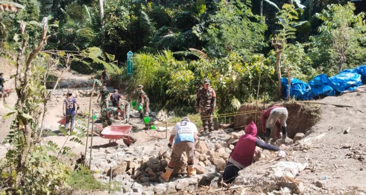 Dandim Polman : Konektivitas Wilayah Kunci Pertumbuhan Ekonomi Desa
