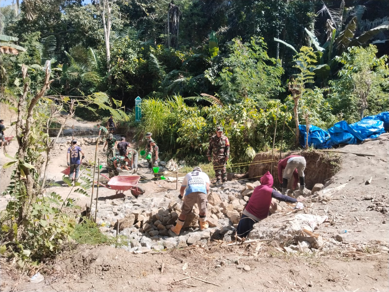 Dandim Polman : Konektivitas Wilayah Kunci Pertumbuhan Ekonomi Desa