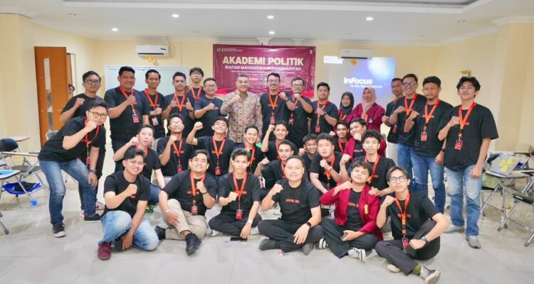 Jadi Pembicara di Akademi Politik UMJ, Wamen ATR/Waka BPN: Sektor Pertanahan Kunci Sukses Asta Cita Presiden Jadi Pembicara di Akademi Politik UMJ, Wamen ATR/Waka BPN: Sektor Pertanahan Kunci Sukses Asta Cita Presiden