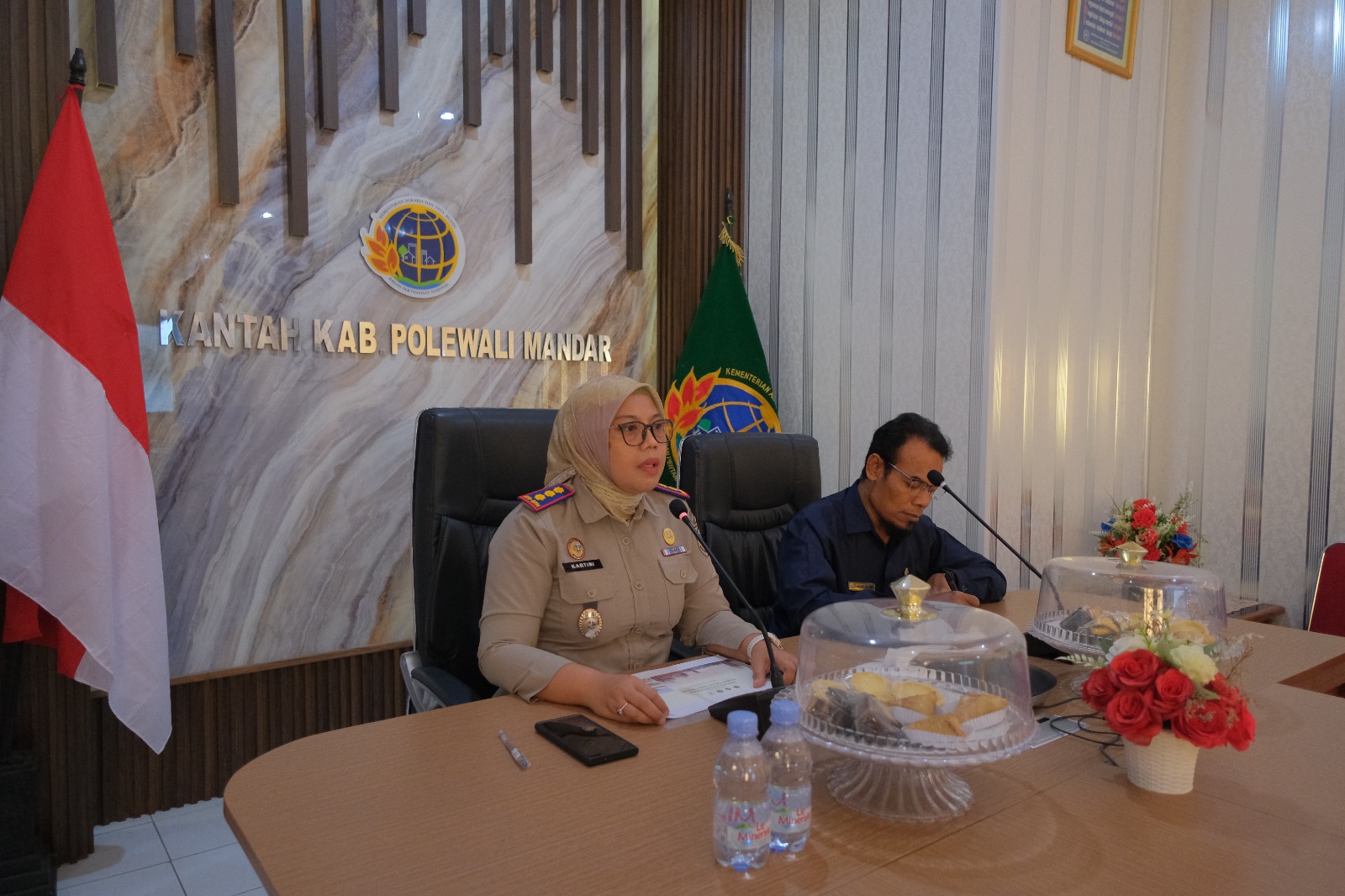 Rapat Koordinasi Percepatan Pensertipikatan Tanah Wakaf (Dr.Kartini T.)