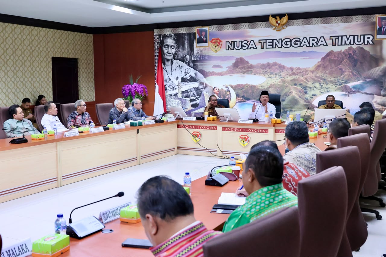 Rakor Bersama Pemda Se-NTT, Menteri Nusron Minta Dukungan Kepala Daerah Wujudkan Transformasi Layanan Pertanahan